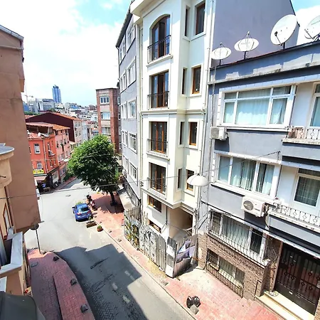 Apartment Luxury In Cihangir The Part Of Taksim Center
